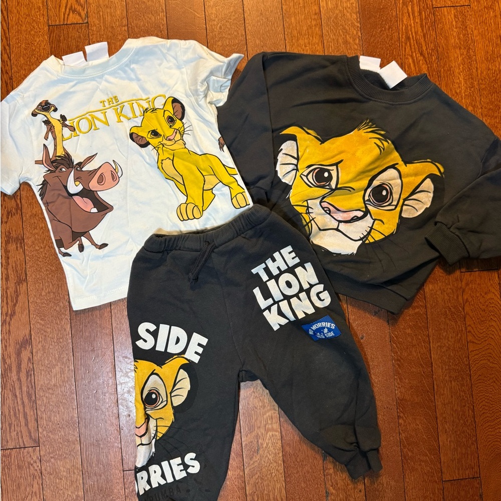 Zara The Lion King Graphic T-Shirt and Sweatshirt Set